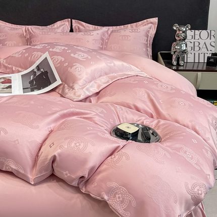 91家纺网 家纺一手货源 找家纺 (总) 宅家居 2024新款轻奢高精密贡缎提花臻品真丝四件套