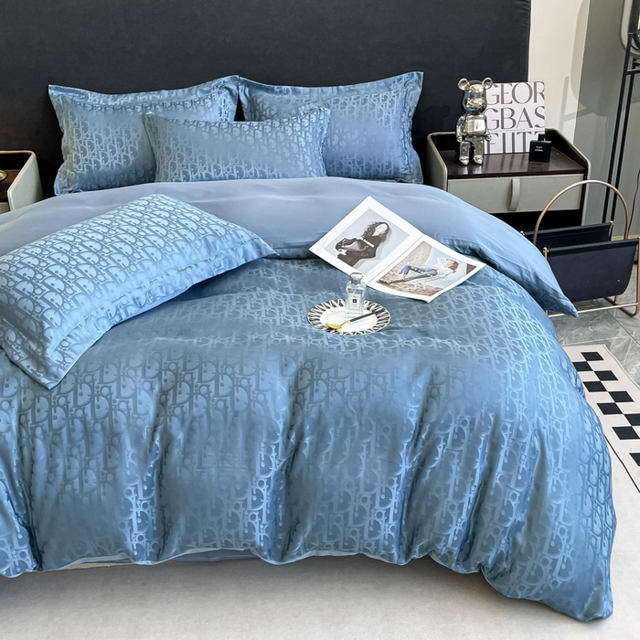 91家纺网 家纺一手货源 找家纺 宅家居 2024新款轻奢高精密贡缎提花臻品真丝四件套 迪奥-蓝色