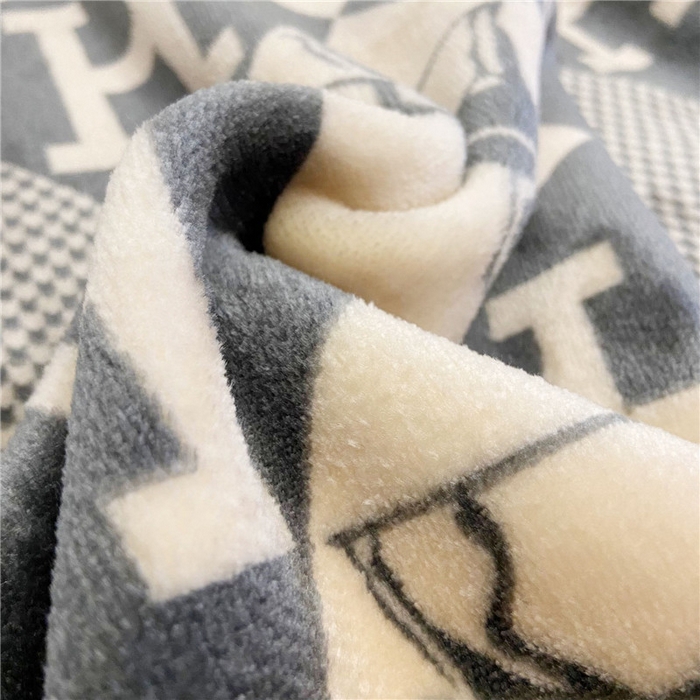 91家纺网 家纺一手货源 找家纺 卡奥家纺 2024新款双层AB版云貂绒毛毯法莱绒休闲盖毯沙发毯空调毯子 罗威