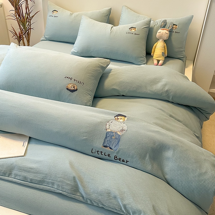 91家纺网 家纺一手货源 找家纺 眠帛家居 2024新款水洗棉提花刺绣四件套-熊先生 熊先生-繁星蓝