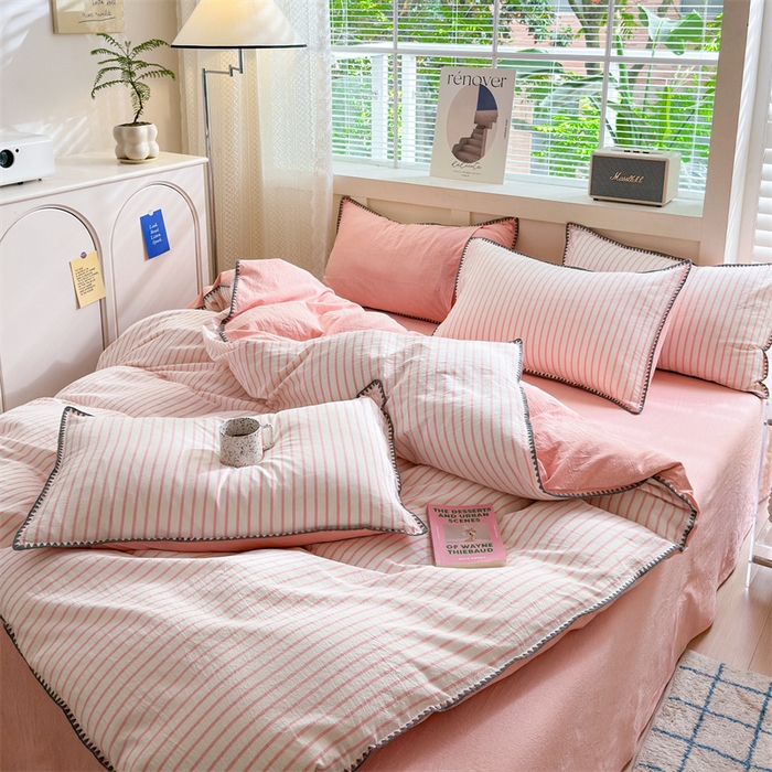 91家纺网 家纺一手货源 找家纺 晚依家纺 2024新款全棉色织水洗棉贝壳边绣三角针工艺四件套--单被套 诺言-粉