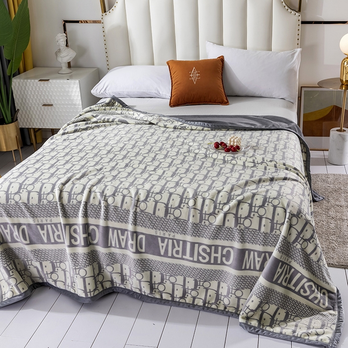 91家纺网 家纺一手货源 找家纺 卡奥家纺 2024新款双层AB版云貂绒毛毯法莱绒休闲盖毯沙发毯空调毯子 迪拉-灰