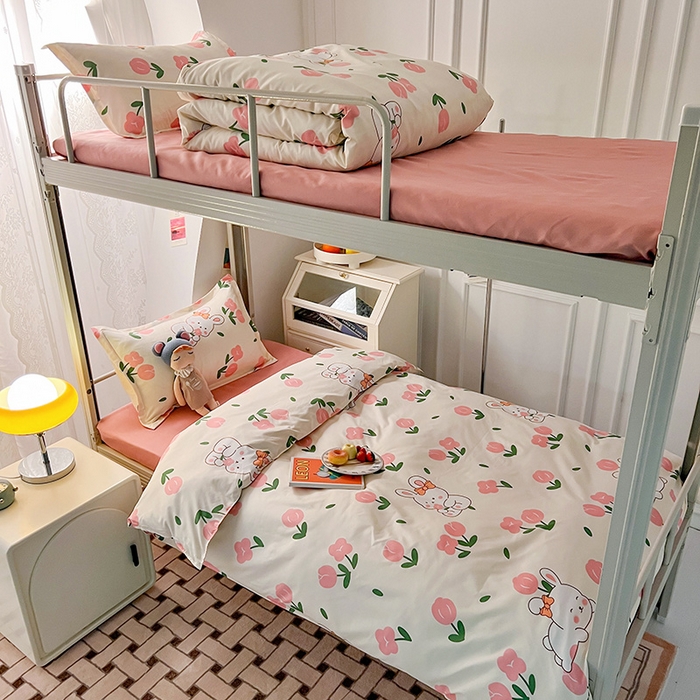 91家纺网 家纺一手货源 找家纺 港岛妹妹 2024新款芦荟棉印花四件套四件套学生床宿舍图 粉郁金兔