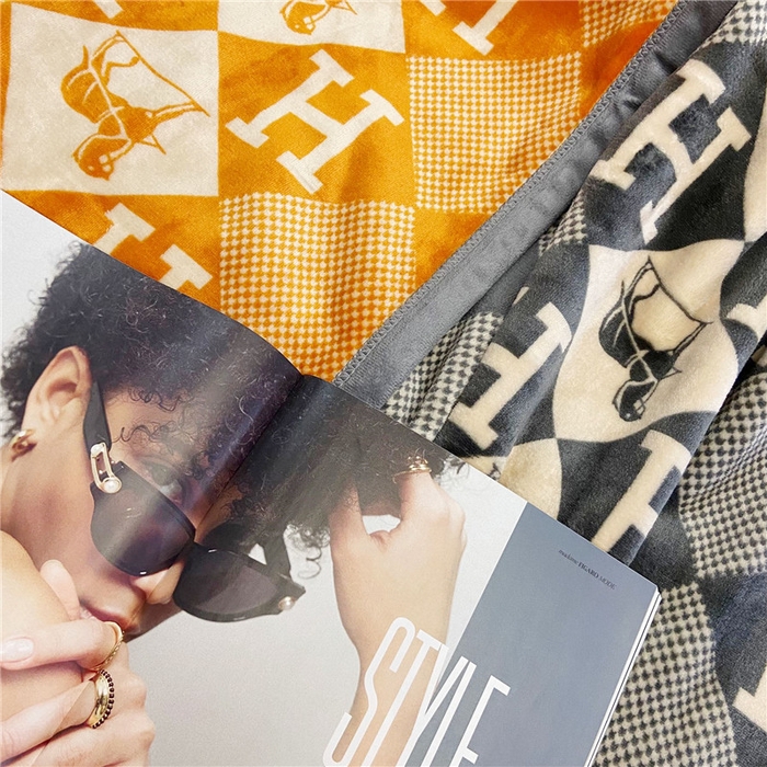 91家纺网 家纺一手货源 找家纺 卡奥家纺 2024新款双层AB版云貂绒毛毯法莱绒休闲盖毯沙发毯空调毯子 罗威