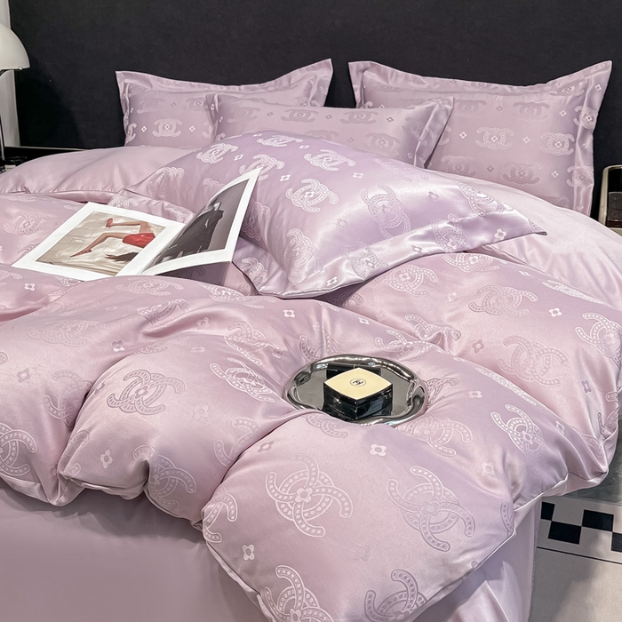 91家纺网 家纺一手货源 找家纺 宅家居 2024新款轻奢高精密贡缎提花臻品真丝四件套 香奈-紫色