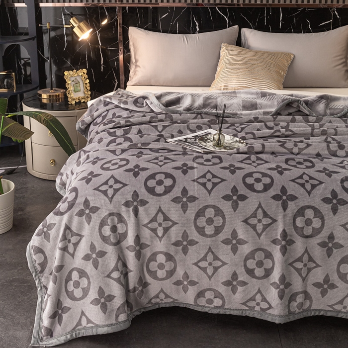 91家纺网 家纺一手货源 找家纺 卡奥家纺 2024新款双层AB版云貂绒毛毯法莱绒休闲盖毯沙发毯空调毯子 星洛-灰