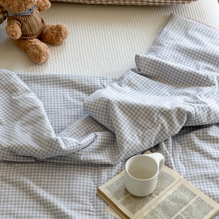 91家纺网 家纺一手货源 找家纺 洋铭区（原狠狠爱） 2024新款贝壳边全棉印花夏被 蓝小格