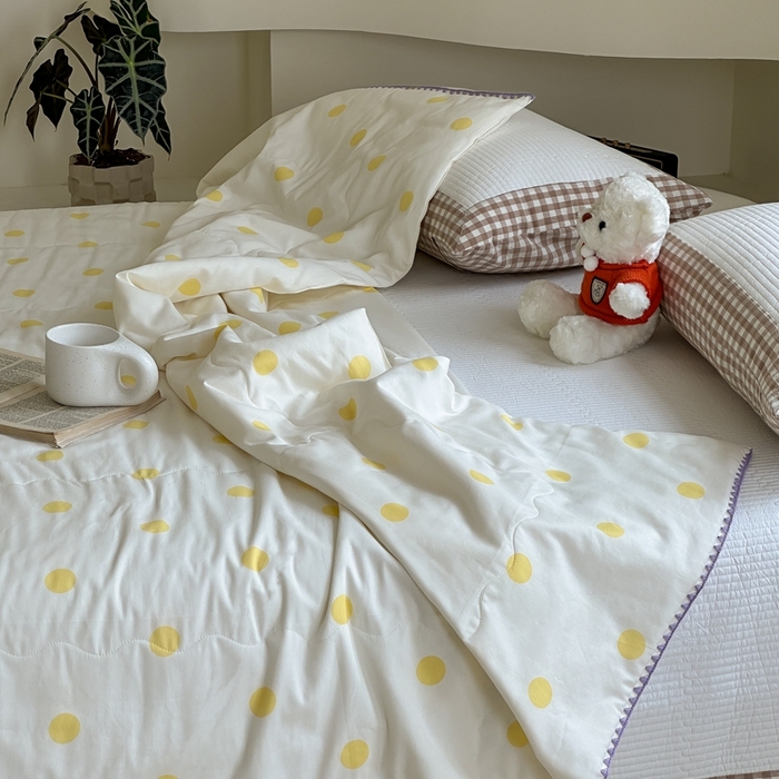 91家纺网 家纺一手货源 找家纺 洋铭区（原狠狠爱） 2024新款贝壳边全棉印花夏被 黄小圆