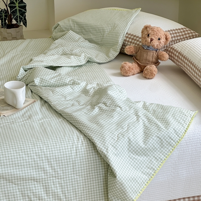 91家纺网 家纺一手货源 找家纺 洋铭区（原狠狠爱） 2024新款贝壳边全棉印花夏被 绿小格