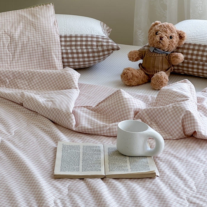 91家纺网 家纺一手货源 找家纺 洋铭区（原狠狠爱） 2024新款贝壳边全棉印花夏被 杏小格