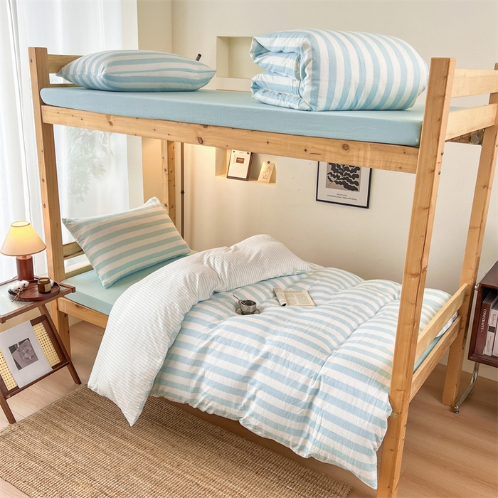 91家纺网 家纺一手货源 找家纺 多品家纺 2024新款水洗棉皱皱纱双层纱学生三件套四件套 糯米蓝条