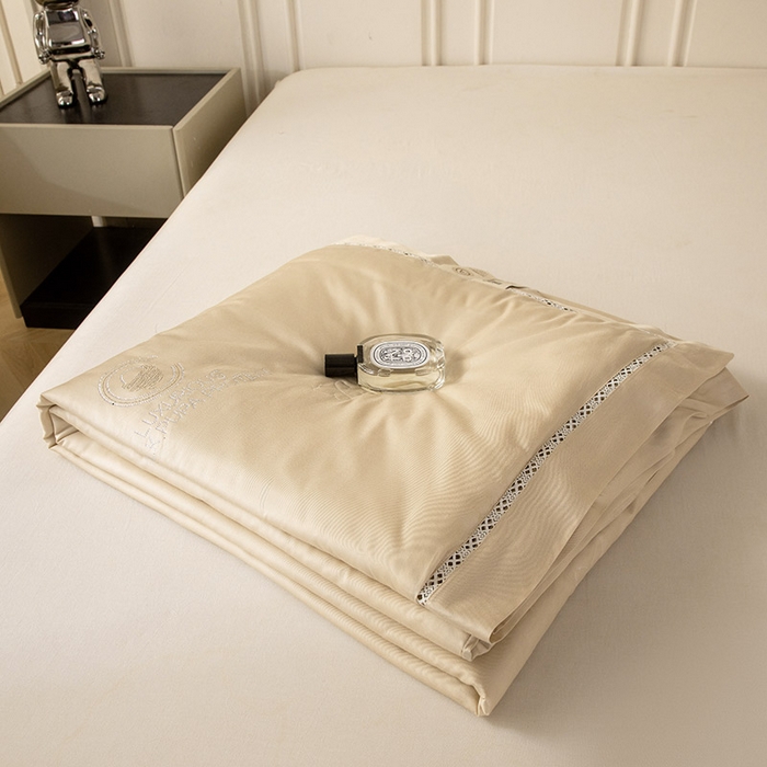 91家纺网 家纺一手货源 找家纺 被靠被 2024新款莫代尔蚕蛹蛋白夏被空调被-悠闲时光 悠闲时光-卡其