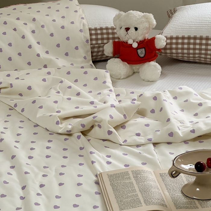 91家纺网 家纺一手货源 找家纺 洋铭区（原狠狠爱） 2024新款贝壳边全棉印花夏被 紫色小心心