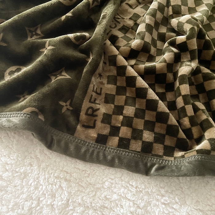 91家纺网 家纺一手货源 找家纺 卡奥家纺 2024新款双层AB版云貂绒毛毯法莱绒休闲盖毯沙发毯空调毯子 比格