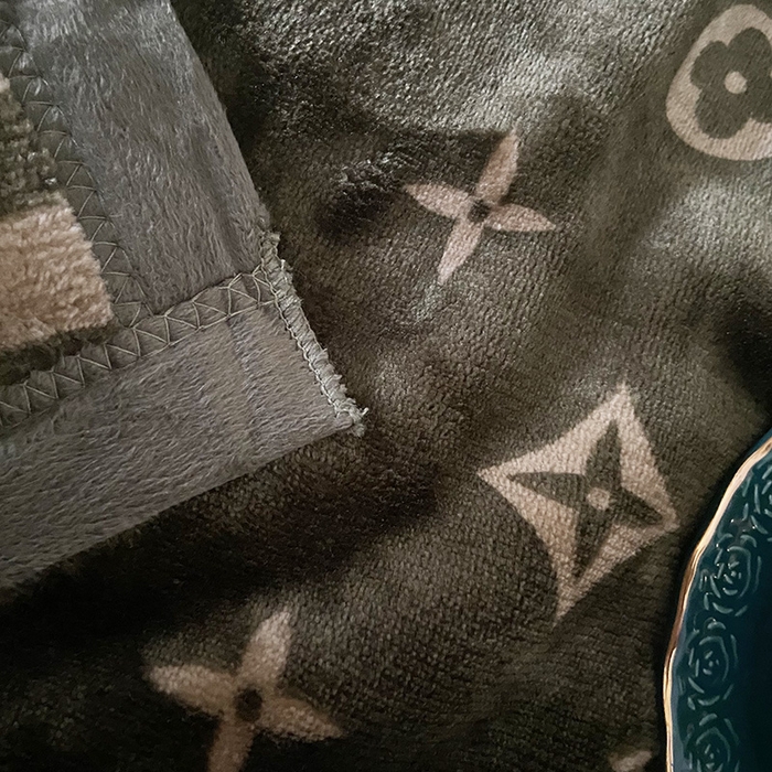 91家纺网 家纺一手货源 找家纺 卡奥家纺 2024新款双层AB版云貂绒毛毯法莱绒休闲盖毯沙发毯空调毯子 比格