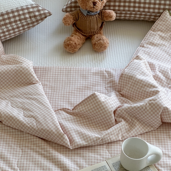 91家纺网 家纺一手货源 找家纺 洋铭区（原狠狠爱） 2024新款贝壳边全棉印花夏被 杏小格