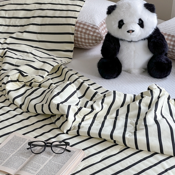 91家纺网 家纺一手货源 找家纺 洋铭区（原狠狠爱） 2024新款贝壳边全棉印花夏被 黑小条