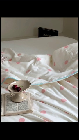 91家纺网 家纺一手货源 找家纺 洋铭区（原狠狠爱） 2024新款贝壳边全棉印花夏被 粉小圆