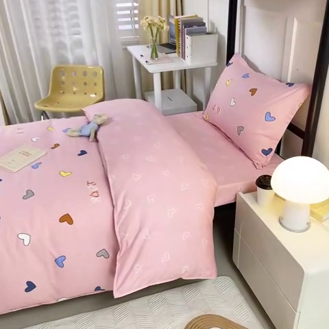 91家纺网 家纺一手货源 找家纺 锦润家纺 2024新款13372床笠床垫套全棉印花三件套怦然心动-粉