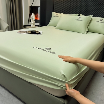 91家纺网 家纺一手货源 找家纺 笠裙家纺 2024新款水洗真丝刺绣床笠系列  浅豆绿