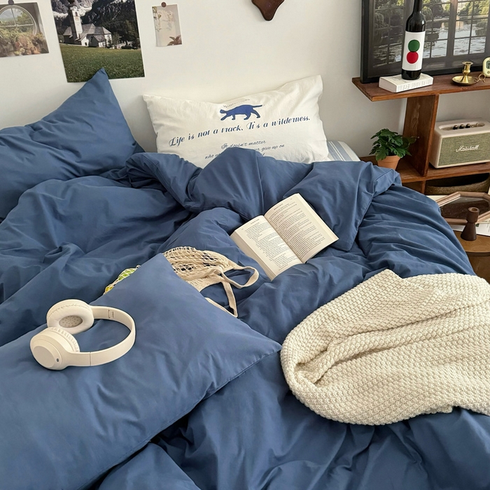 91家纺网 家纺一手货源 找家纺 艾沁 2024新款博主风全棉加密水洗棉四件套 漫步（枕套蓝色+白色）