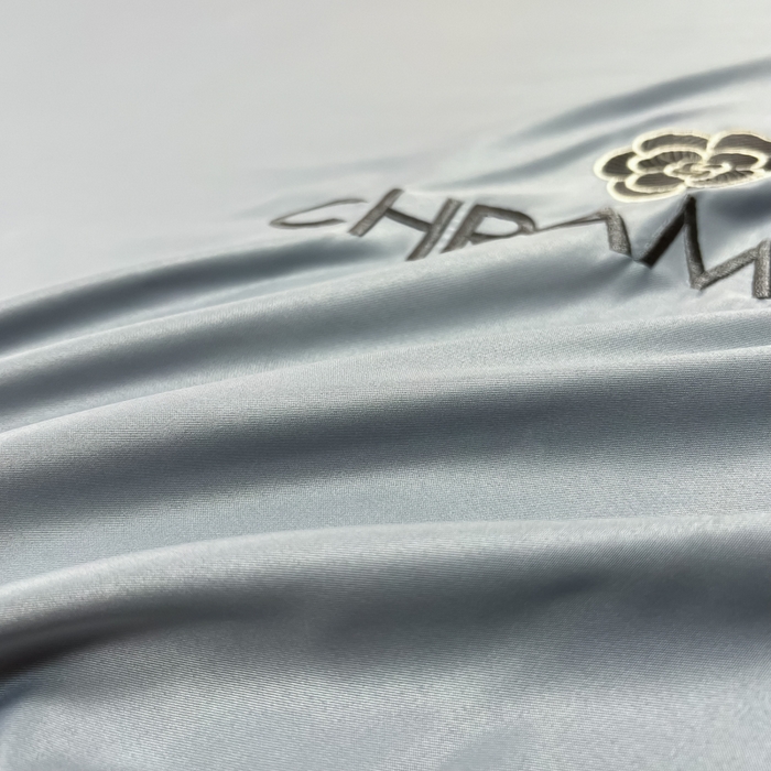 91家纺网 家纺一手货源 找家纺 笠裙家纺 2024新款水洗真丝刺绣床笠系列  绅士蓝