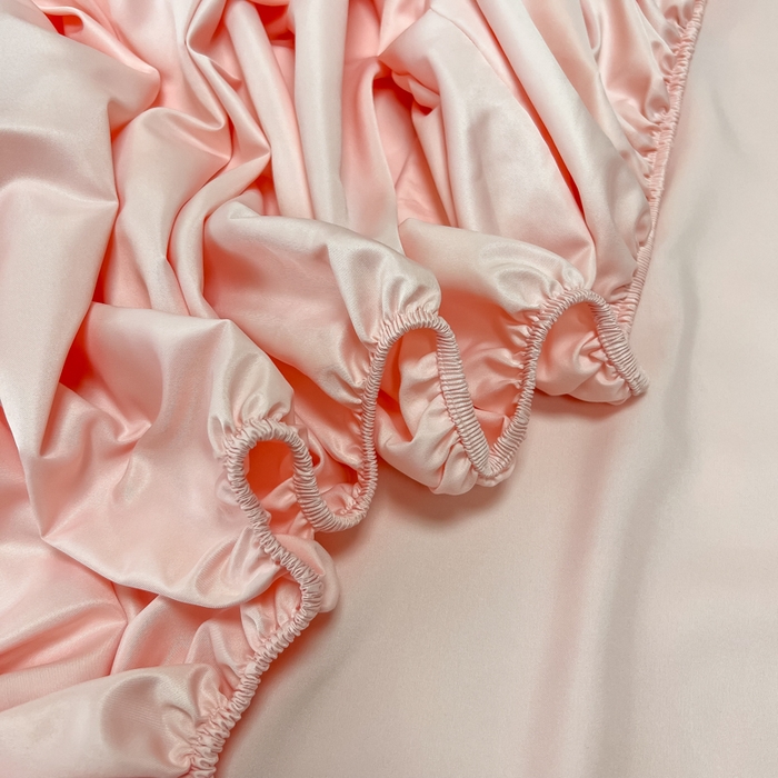 91家纺网 家纺一手货源 找家纺 笠裙家纺 2024新款水洗真丝刺绣床笠系列  柔粉色