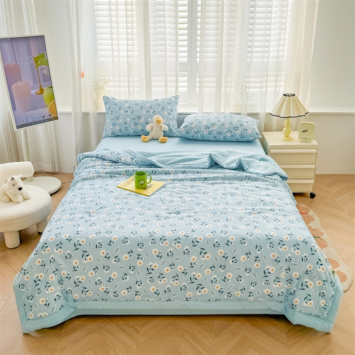 91家纺网 家纺一手货源 找家纺 美梦里 2024新款A类水洗棉棉花夏被 小雏菊蓝