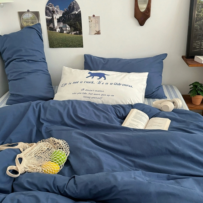 91家纺网 家纺一手货源 找家纺 艾沁 2024新款博主风全棉加密水洗棉四件套 漫步（枕套蓝色+白色）