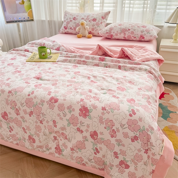 91家纺网 家纺一手货源 找家纺 美梦里 2024新款A类水洗棉棉花夏被 花园小熊