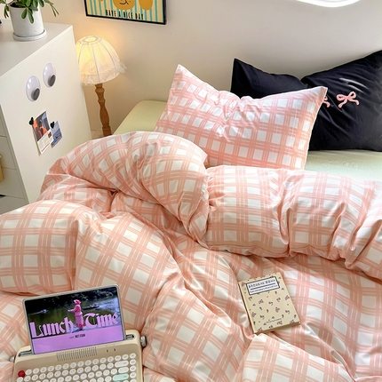 91家纺网 家纺一手货源 找家纺 阿曼达 2024新款ins博主风奶fufu软fufu水洗m法式奶油风氛围感波点条纹格子四件套 软fu-格子玉