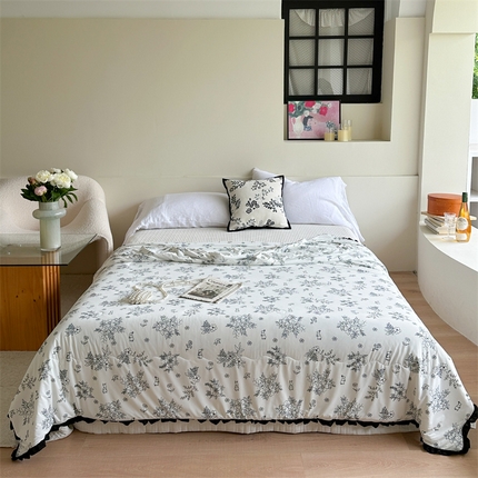 91家纺网 家纺一手货源 找家纺 柚子YOUTH 2024新款凉感冰皮印花夏被 兔子的花园