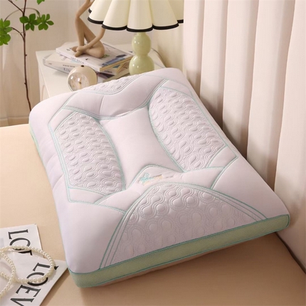 91家纺网 家纺一手货源 找家纺 （总）煌朝 2024新款梅乐面包扭花枕