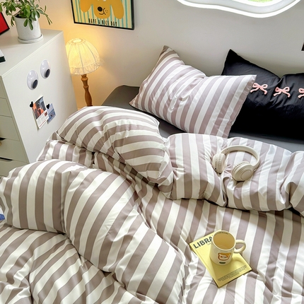 91家纺网 家纺一手货源 找家纺 （总）阿曼达 2024新款ins博主风奶fufu软fufu水洗m法式奶油风氛围感波点条纹格子四件套