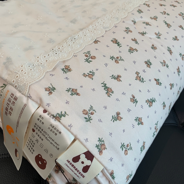 91家纺网 家纺一手货源 找家纺 奈萝 2024新款法式花边针织夏被春秋被 春天里