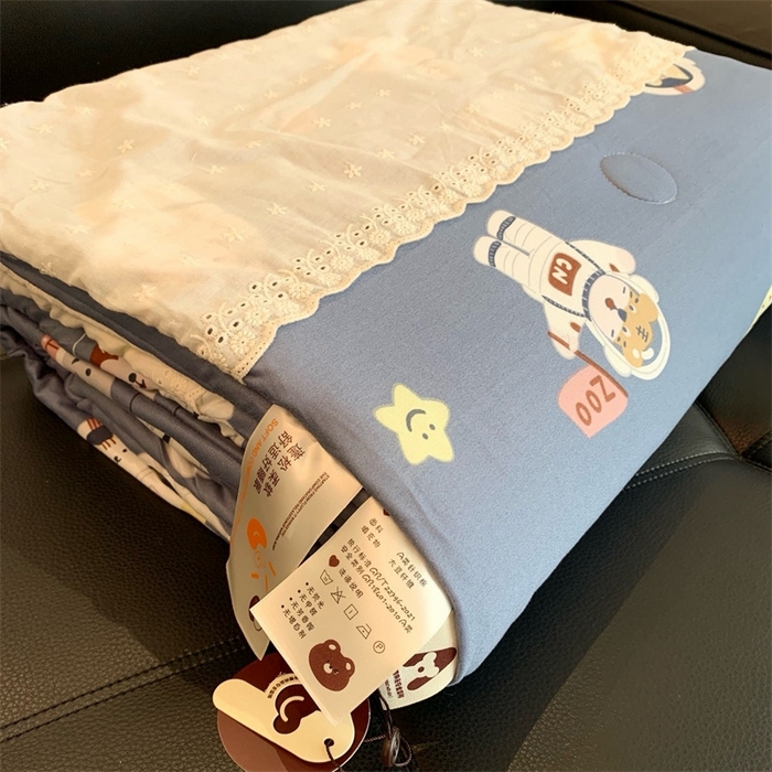 91家纺网 家纺一手货源 找家纺 奈萝 2024新款法式花边针织夏被春秋被 太空熊