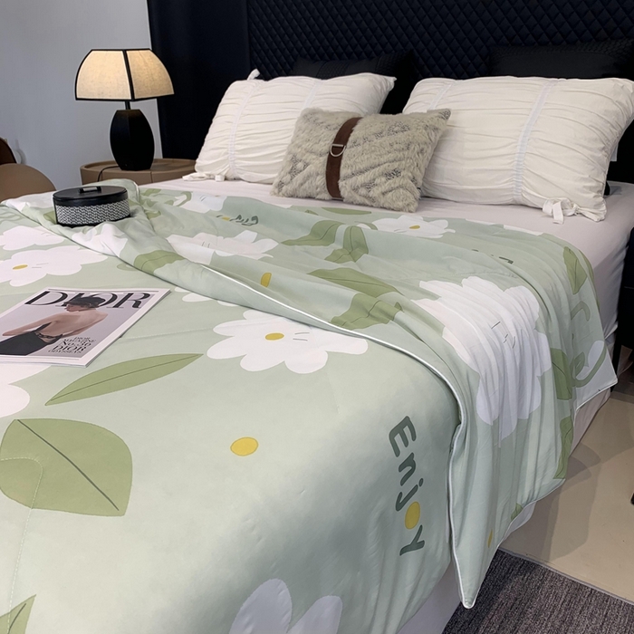 91家纺网 家纺一手货源 找家纺 奈萝家纺 2024新款A类凉感丝小凉皮夏被可机洗夏被新品空调被小苍梨