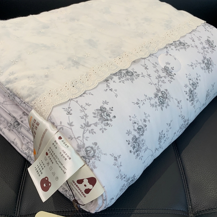 91家纺网 家纺一手货源 找家纺 奈萝 2024新款法式花边针织夏被春秋被 池影