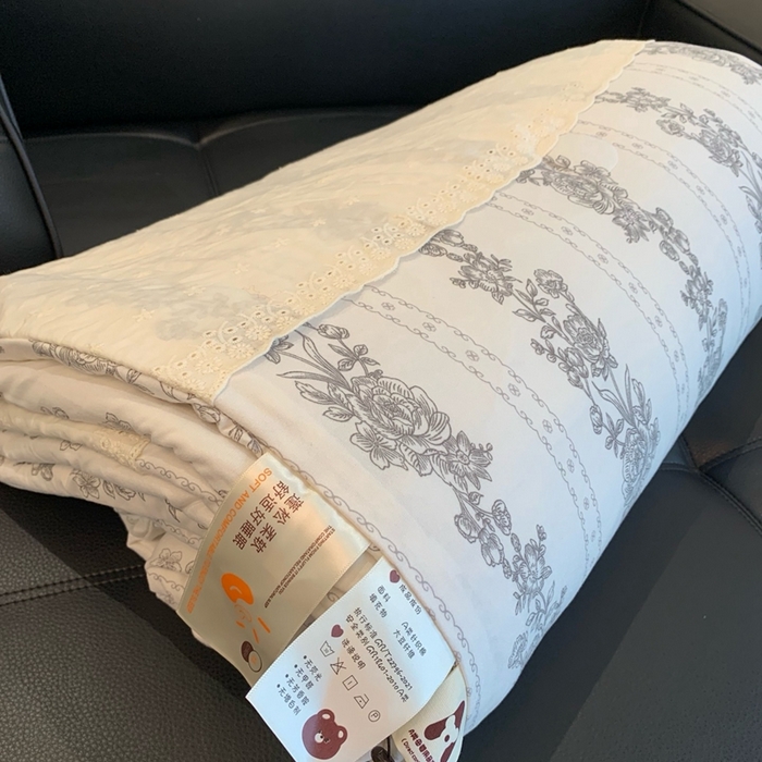 91家纺网 家纺一手货源 找家纺 奈萝 2024新款法式花边针织夏被春秋被 赫本