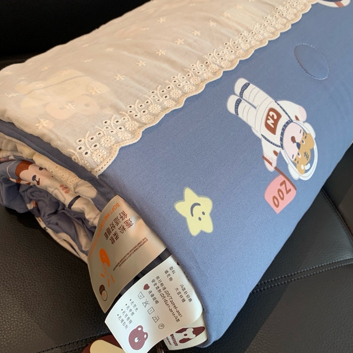 91家纺网 家纺一手货源 找家纺 奈萝 2024新款法式花边针织夏被春秋被 太空熊