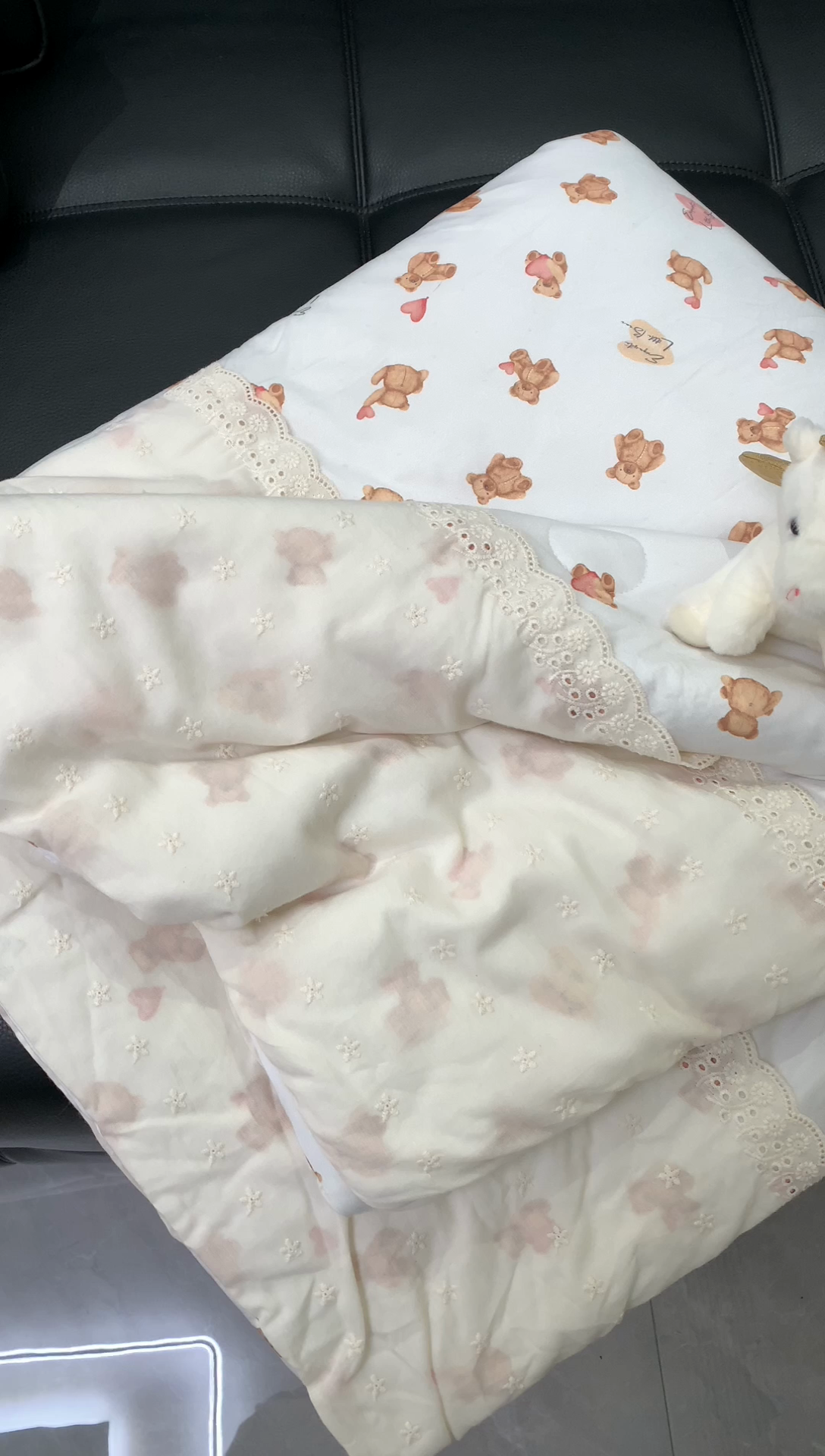 91家纺网 家纺一手货源 找家纺 奈萝 2024新款法式花边针织夏被春秋被 爱心熊