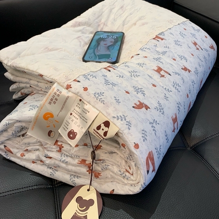 91家纺网 家纺一手货源 找家纺 奈萝 2024新款法式花边针织夏被春秋被 小狐狸