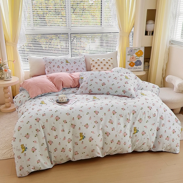 91家纺网 家纺一手货源 找家纺 氧家 2024新款水洗棉华夫格泡泡纱四件套 如梦花季粉