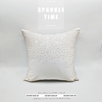 91家纺网 家纺一手货源 找家纺 （总）露函家居 2024款禅丝高精密渐变满钻小抱枕头枕芯腰靠枕