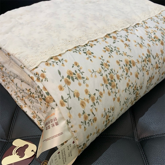 91家纺网 家纺一手货源 找家纺 奈萝 2024新款法式花边针织夏被春秋被 花黛织梦