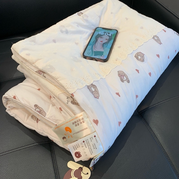 91家纺网 家纺一手货源 找家纺 奈萝 2024新款法式花边针织夏被春秋被 爱心兔