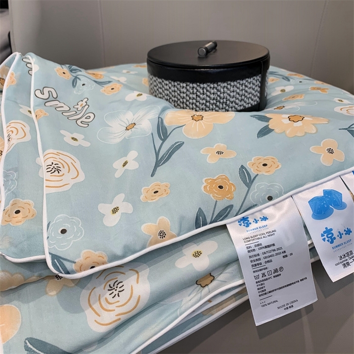 91家纺网 家纺一手货源 找家纺 奈萝家纺 2024新款A类凉感丝小凉皮夏被可机洗夏被新品空调被碎花系