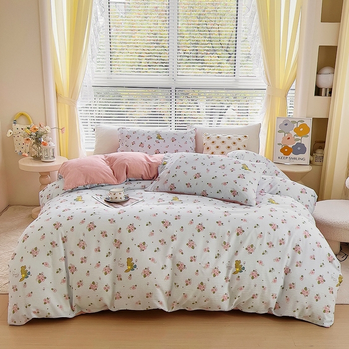 91家纺网 家纺一手货源 找家纺 氧家 2024新款水洗棉华夫格泡泡纱四件套 如梦花季粉