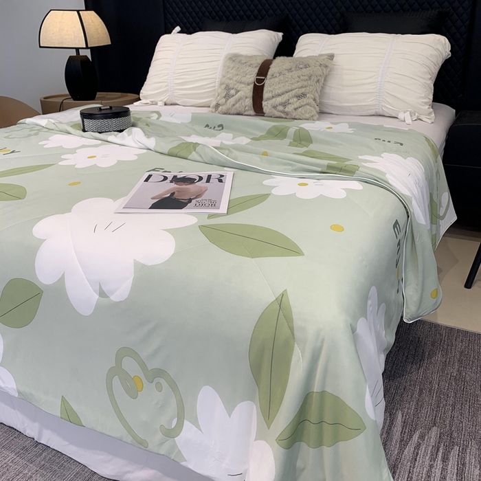 91家纺网 家纺一手货源 找家纺 奈萝家纺 2024新款A类凉感丝小凉皮夏被可机洗夏被新品空调被小苍梨