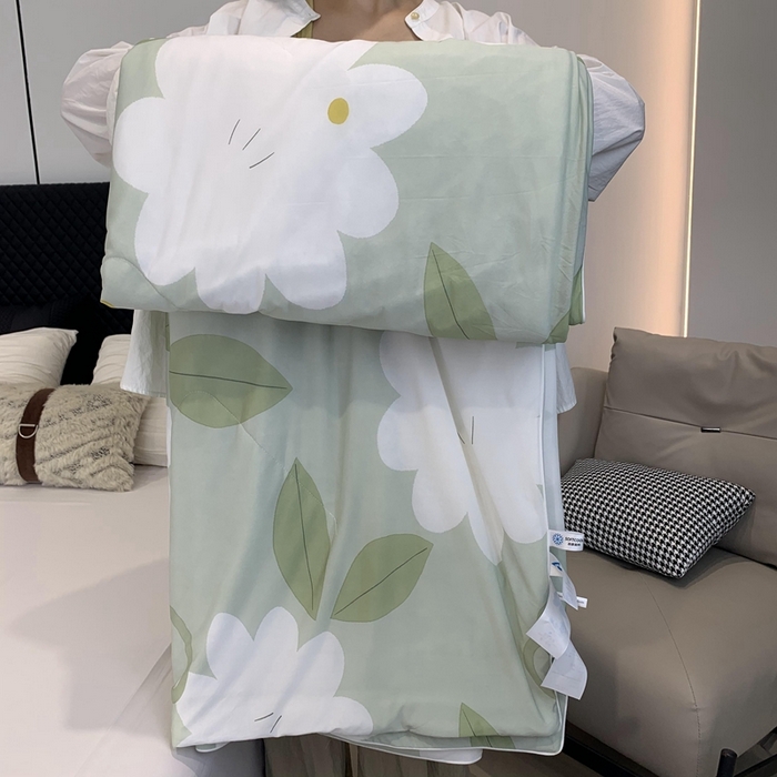 91家纺网 家纺一手货源 找家纺 奈萝家纺 2024新款A类凉感丝小凉皮夏被可机洗夏被新品空调被小苍梨